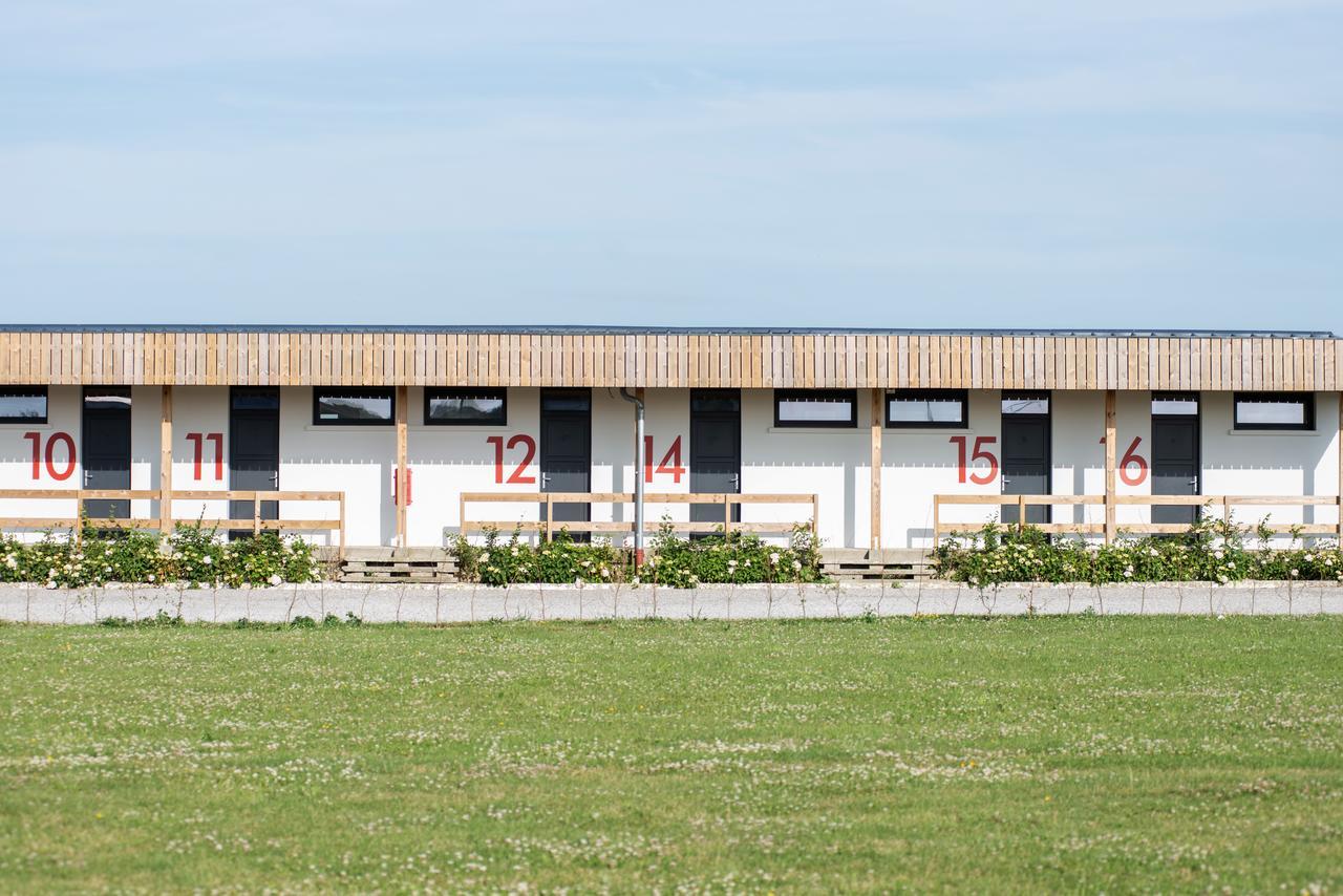 Logis Hotel & Restaurant De L'Aerodrome De La Baie De Somme Buigny-Saint-Maclou Exteriér fotografie