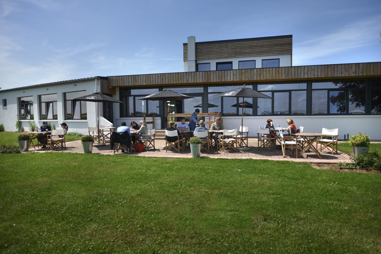 Logis Hotel & Restaurant De L'Aerodrome De La Baie De Somme Buigny-Saint-Maclou Exteriér fotografie